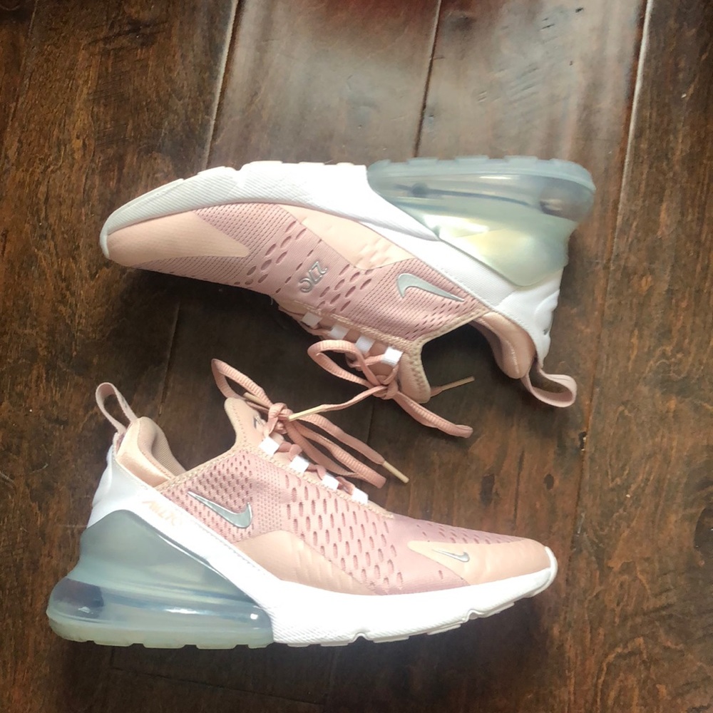 Nike MAX AIR 270